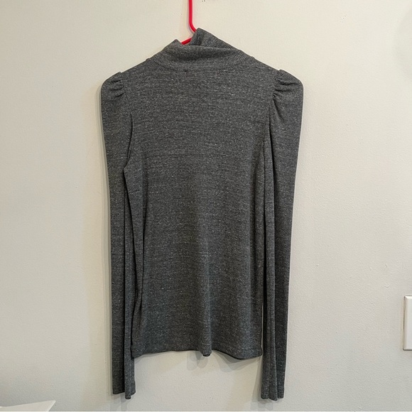 AMO Puff Sleeve Top - Picture 3 of 6